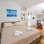 Melita Apartman *
